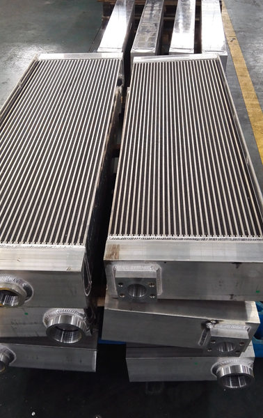 Plate fin heat exchanger
